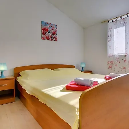 Apartment Mrvic Premantura
